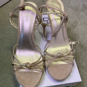 NIB ALDO size 40 “Cooey” sandals